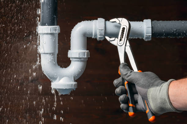 Professional Gas Line Repair technician working in Thorndale, TX
